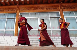 藏僧跳河死 加拉寺僧人：当局禁谈抗议