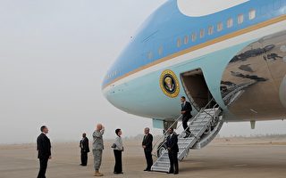 美国空军一号大转向 奥巴马突访伊拉克