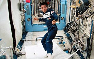 無重力另類挑戰 日太空人表演飛天魔毯
