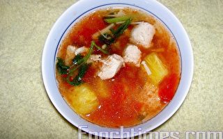 【健康轻食料理】蕃茄凤梨鸡茸汤