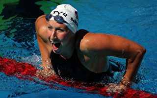 美選手破女子200公尺蝶式世界紀錄