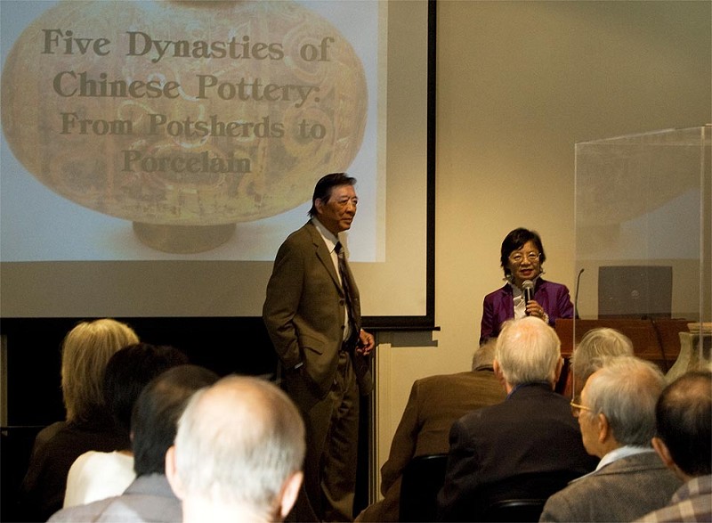 中華歷史博物館展出五朝陶瓷製品