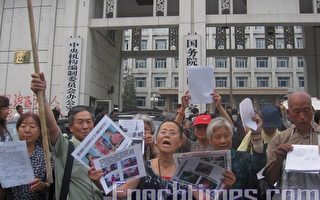 華風：中共央媒為何集體「變臉」？