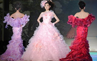 组图：日本著名设计师桂由美婚纱展
