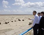 聯合國秘書長潘基文週日(4日)稱,中亞鹹海(Aral Sea)的乾涸是「地球上最令人震驚的災難之一」。(AFP)