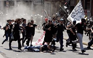 希腊示威者抗议债务拯救计划