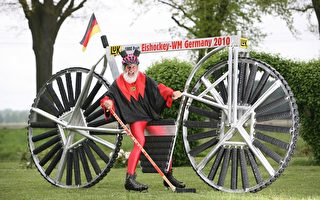 德国新设计  一千冰球车轮自行车亮相