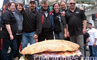 加拿大多倫多誕生世界最大漢堡