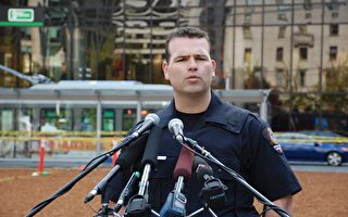 警车撞灯柱 2温哥华警察受伤