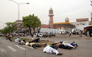 巴基斯坦清真寺遇袭 至少80人丧生
