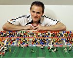 德青年用積木複製世界盃 動畫點擊百萬