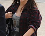 麦当娜13岁的长女罗德丝里昂(Lourdes Leon)现身片场。 (图/Getty Images)