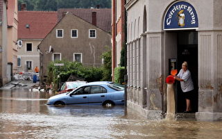 中欧多国水灾  14人丧生