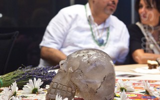许茹：玛雅水晶头骨和麦田圈
