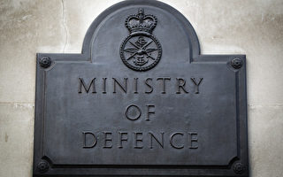 英首相宣佈大幅削減國防經費引發熱議