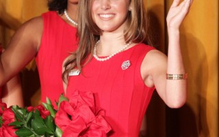 La Canada高中生当选2011年玫瑰皇后