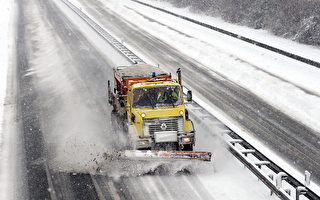 欧洲大雪持续 海陆空交通仍受阻