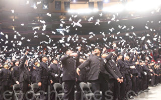 学警毕业 纽约新增1,147名警官