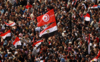 埃及人民勝利了！穆巴拉克辭職 權力移交軍方