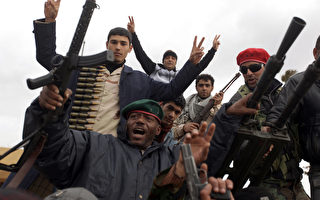 利比亚首都激战  革命军搜捕卡扎菲