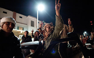 UN制裁卡扎菲 示威者組織過渡政府
