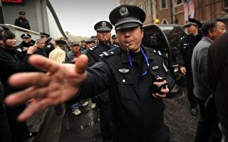 溫家寶兩會承諾　上海警察當廢話