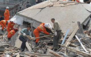 贵阳在建楼塌9死13伤 工人自救感人
