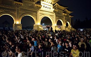 組圖：台六四燭光悼念逾千人創歷年紀錄