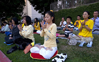 洛杉矶法轮功学员720烛光悼念 抗议迫害