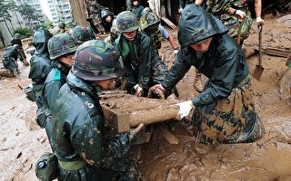 组图：暴雨重创首尔 军方投入救灾