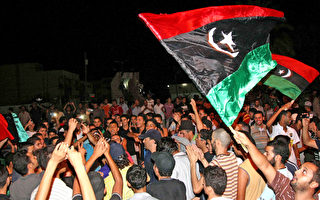 组图：利比亚人民庆祝卡扎菲倒台