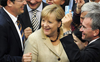 救希臘 德議會通過EFSF議案 默克爾獲勝