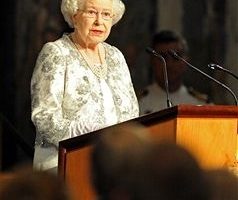 英女王发表公众演讲 赞澳洲人自信坚韧