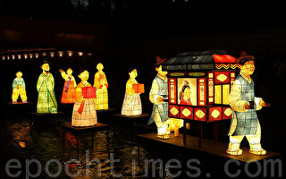 组图：首尔灯笼庆典展现韩国传统文化