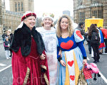 伦敦新年大游行 “奥运”“女王庆典”成主题