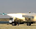 法國外交部長敦促歐盟對伊朗實施更嚴厲的制裁。圖為2012年1月2日，伊朗在南部的霍爾木茲海峽（Strait of Hormuz）附近進行短程納斯爾導彈（Nasr missile）試射。（AFP PHOTO/JAMEJAMONLINE/EBRAHIM NOROOZ）