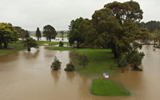 组图：澳洲洪水 1600名居民撤离