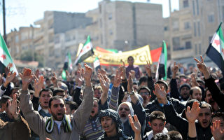 叙利亚抗争一周年 暴力升级  抗议者不弃