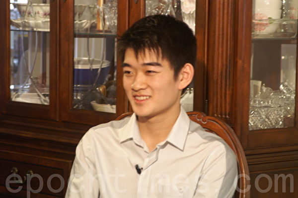 李宝园于2012年3月在纽约接受采访。(摄影:大纪元)
李宝园于2012年3月在纽约接受采访。(摄影:大纪元)