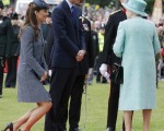 英国女王明确家规 凯特需向正牌公主行礼