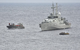 又一艘難民船遇險 澳海軍前往相助