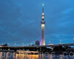 东京晴空塔开业2月游客破千万。隅田川对岸的东京晴空塔。(摄影:游沛然/大纪元)