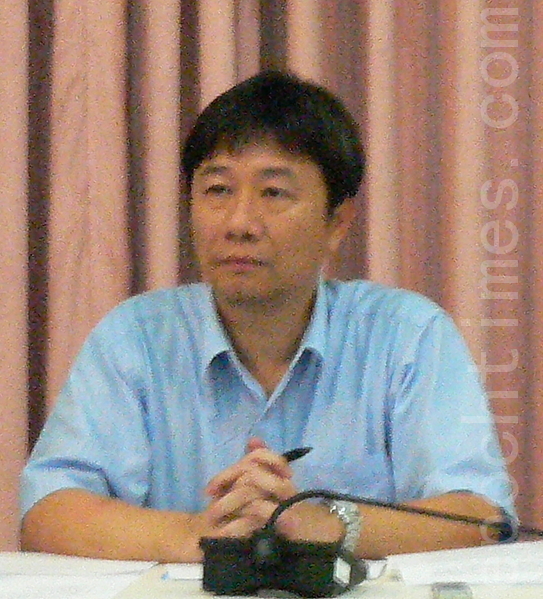 新竹科技公司经理、台湾法轮功学员钟鼎邦。(摄影:钟元/大纪元) 新竹科技公司经理、台湾法轮功学员钟鼎邦。(摄影:钟元/大纪元)