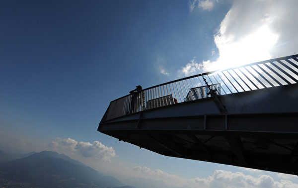 德国Alpspix观景台。（CHRISTOF STACHE / AFP）