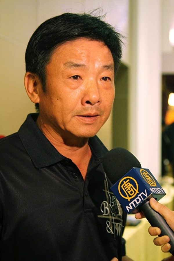 苗栗县议员陈永贤肯定新唐人对发展中华文化的用心(摄影:许享富/大纪元) 苗栗县议员陈永贤肯定新唐人对发展中华文化的用心(摄影:许享富/大纪元)