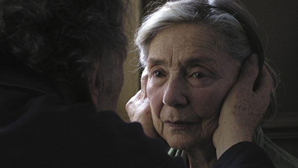 描述一對深愛彼此的音樂家夫妻面對生命殘酷的考驗《愛・慕》(圖/台北金馬影展提供) 描述一對深愛彼此的音樂家夫妻面對生命殘酷的考驗《愛・慕》(圖/台北金馬影展提供)
