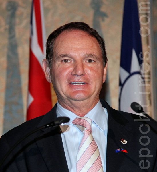 Ipswich市长Paul Pisasale在会中致辞。(摄影:林珊如/大纪元) Ipswich市长Paul Pisasale在会中致辞。(摄影:林珊如/大纪元)