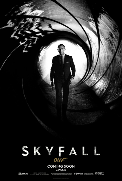 《007:大破天幕杀机》(Skyfall,又译007:空降危机)由丹尼尔‧克雷格第三度饰演庞德。(图/索尼提供) 《007:大破天幕杀机》(Skyfall,又译007:空降危机)由丹尼尔‧克雷格第三度饰演庞德。(图/索尼提供)