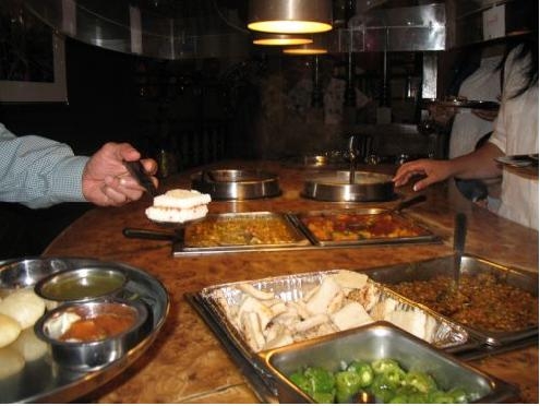 Bhojan素食餐厅提供道地的印度西北地区古吉拉特邦(Gujarat)特殊蔬菜料理。(图片来源:Bhojan) Bhojan素食餐厅提供道地的印度西北地区古吉拉特邦(Gujarat)特殊蔬菜料理。(图片来源:Bhojan)