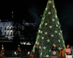 奧巴馬點亮美國國家聖誕樹 祝世界和平繁榮